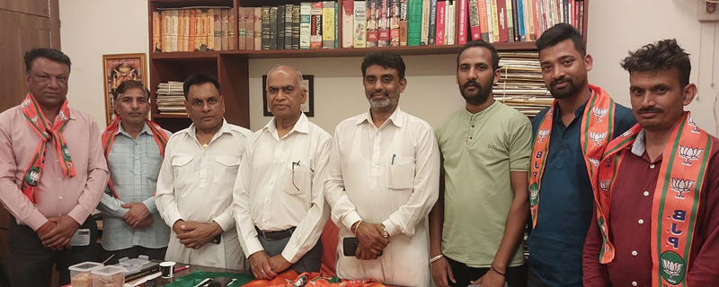 ग्राम झामपुर निवासी भाजपा में शामिल हुए